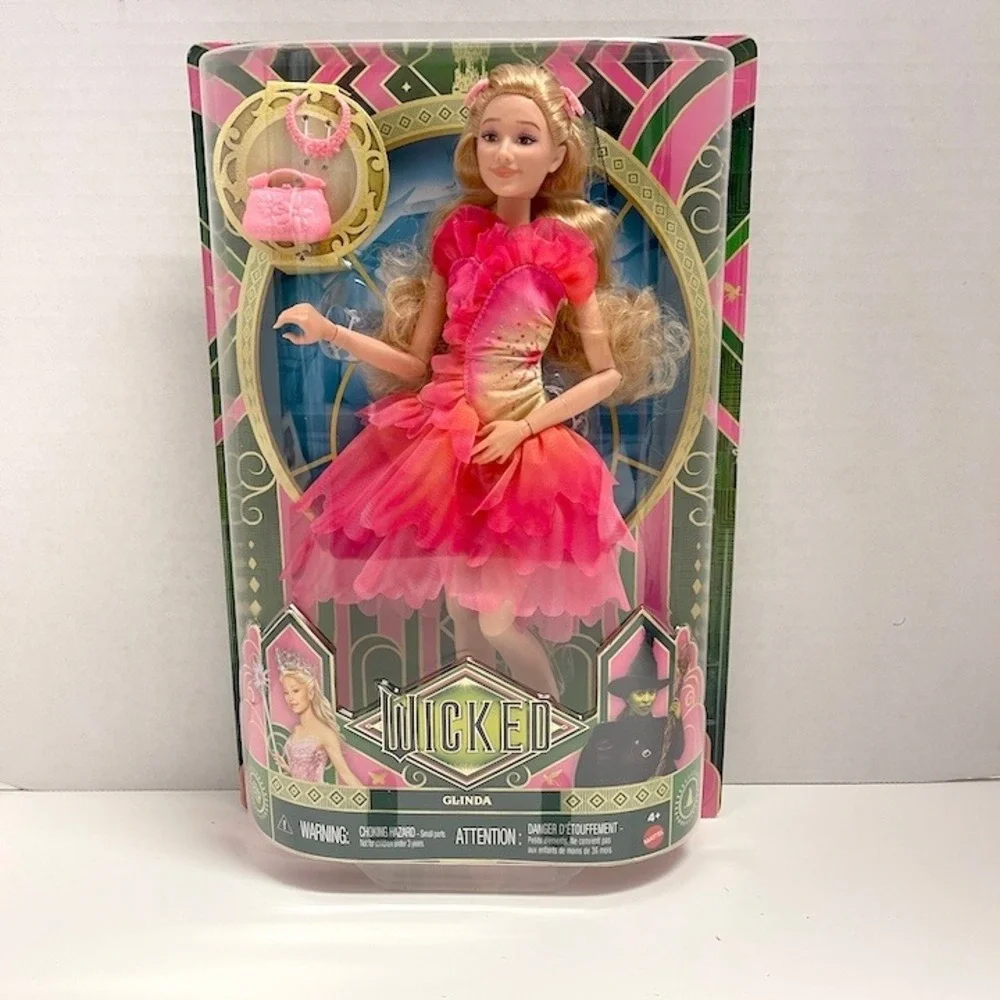 Wicked Universal Pictures Glinda Fashion Doll Removable Fashions & Accessories